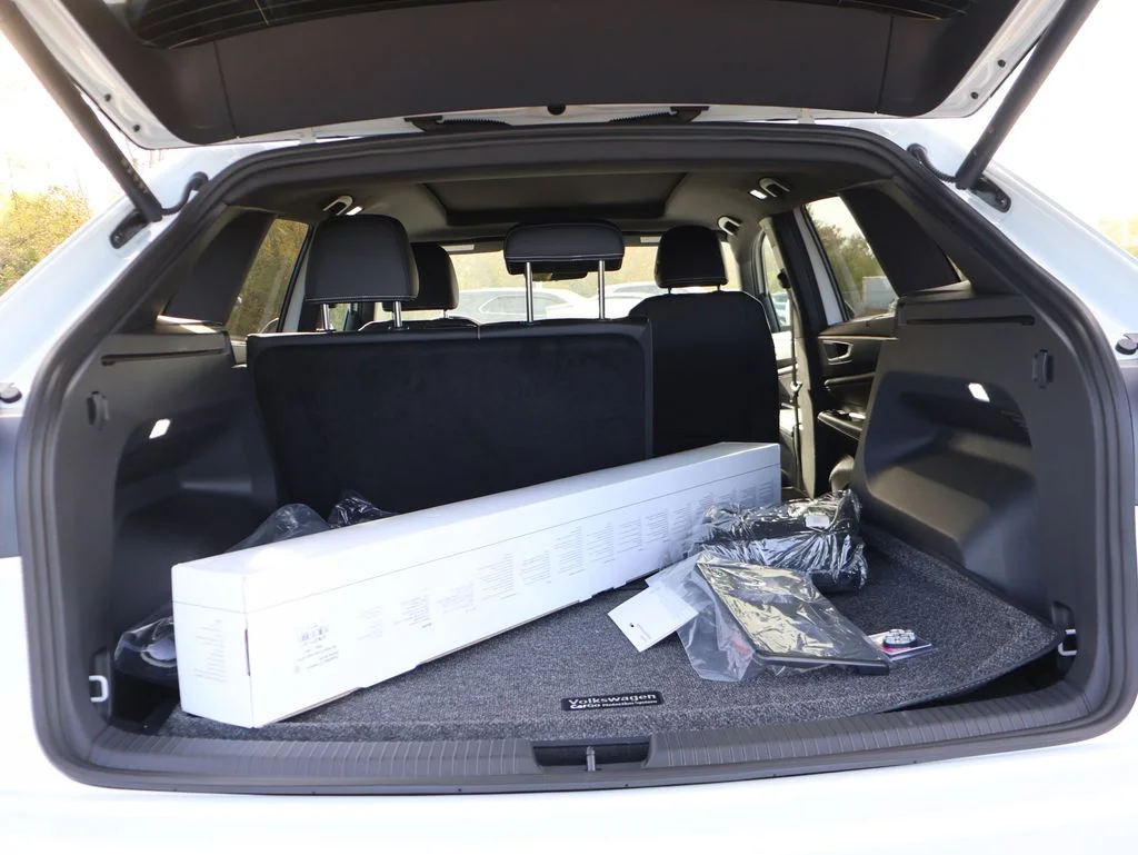 New 2026 White Volkswagen 2.0T SE w/Technology image 22