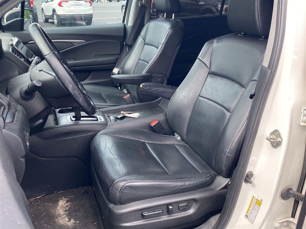 Used 2019 White Diamond Pearl Honda EX-L image 2