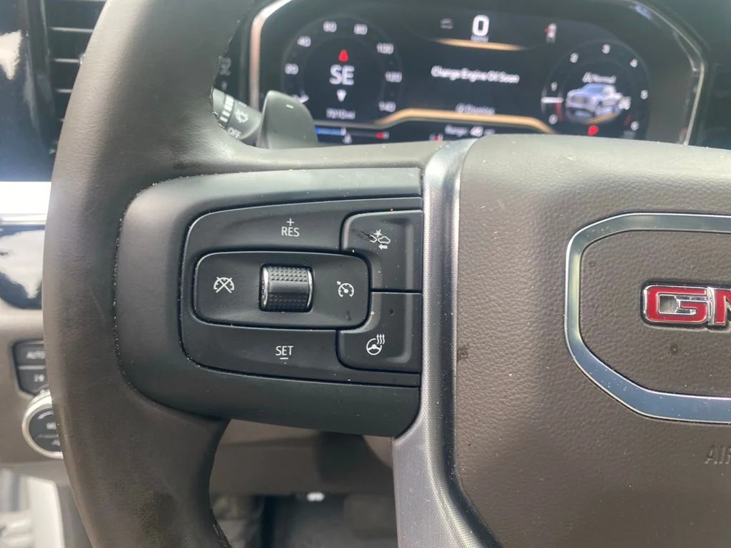 Used 2025 White GMC SLT image 5