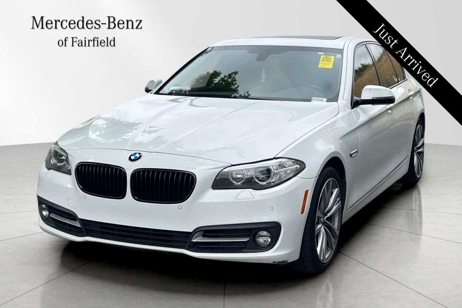 2016 BMW 5 Series 528i Sedan's photo
