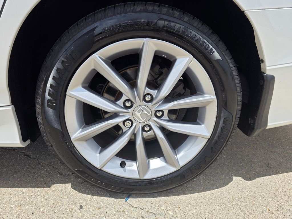 Used 2021 White Honda LX image 22