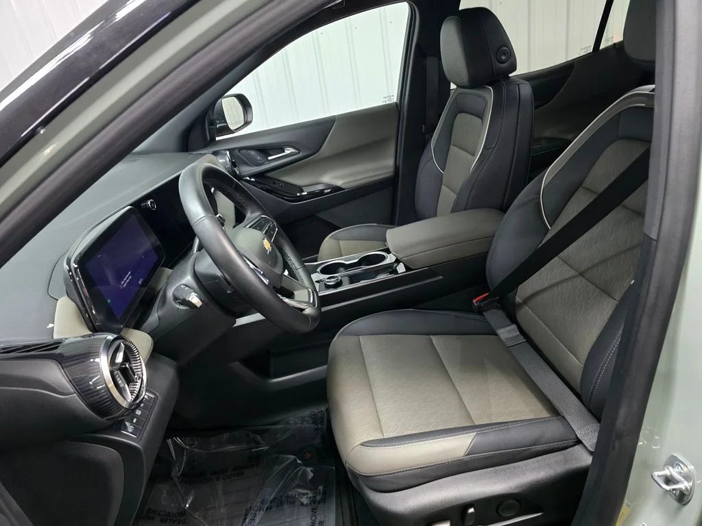 Used 2026 Green Chevrolet LT image 17