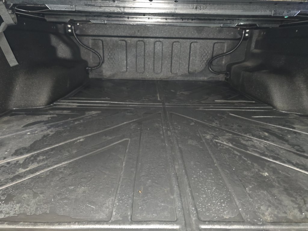 Used 2021 Gray Jeep Mojave image 9