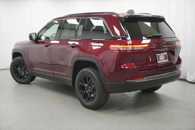 New 2026 Velvet Red Pearl-Coat Exterior Paint Jeep Laredo image 13