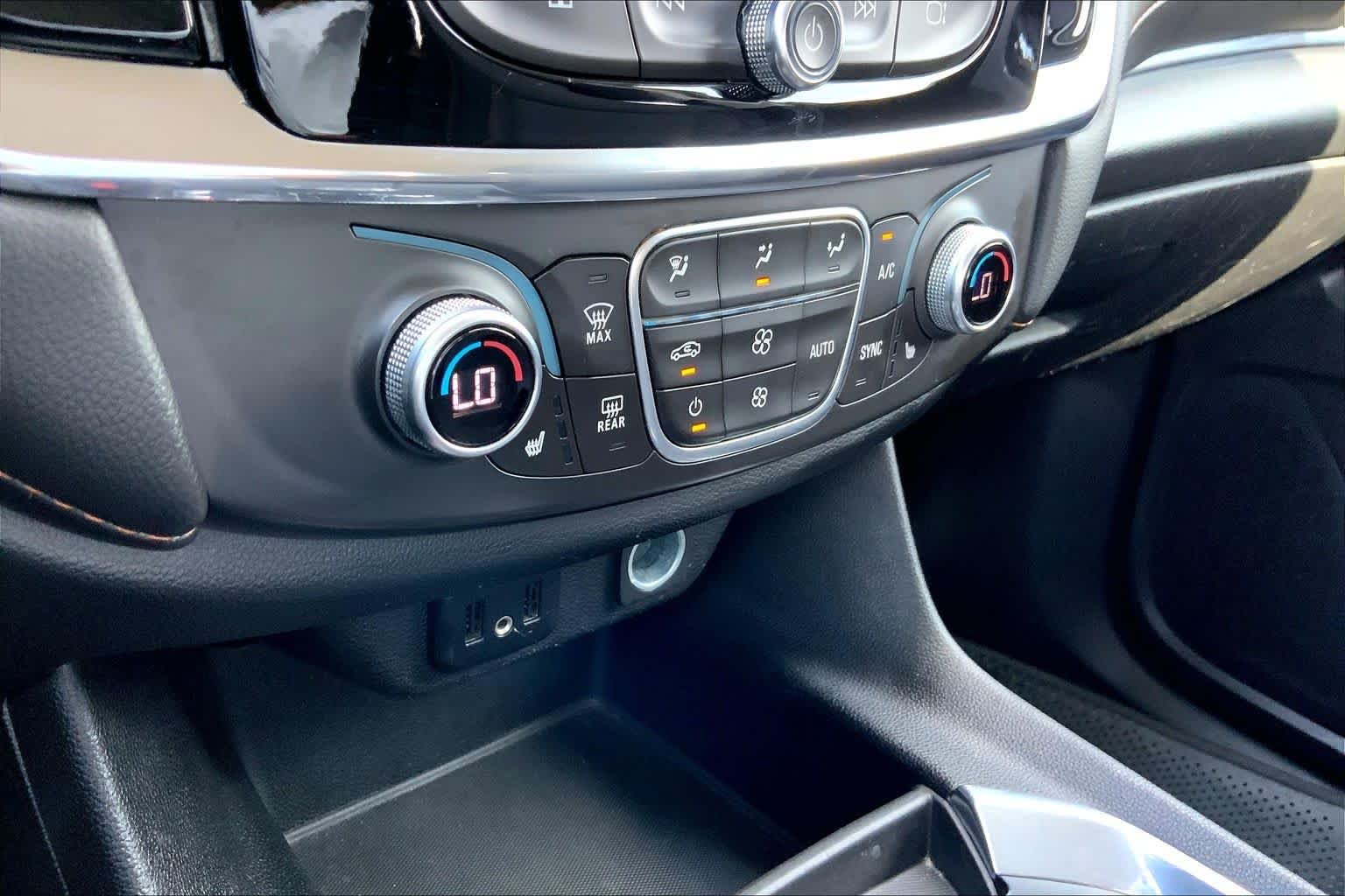 Used 2018 Black Currant Metallic Chevrolet LT Cloth image 34