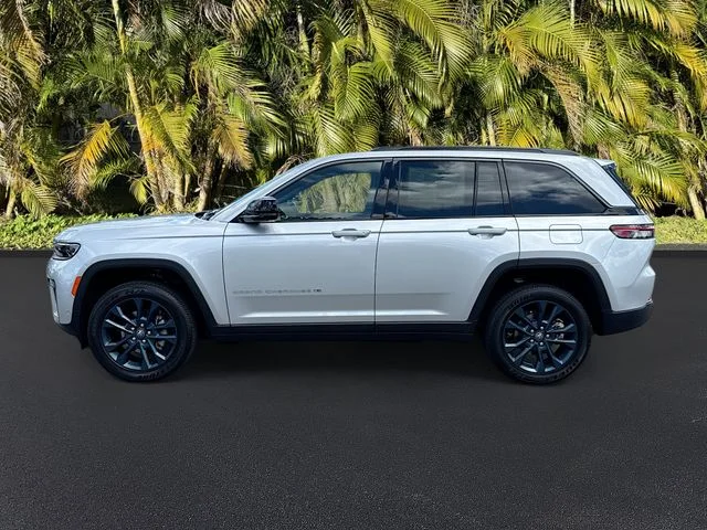 New 2026 Silver Zynith Exterior Paint Jeep  image 2