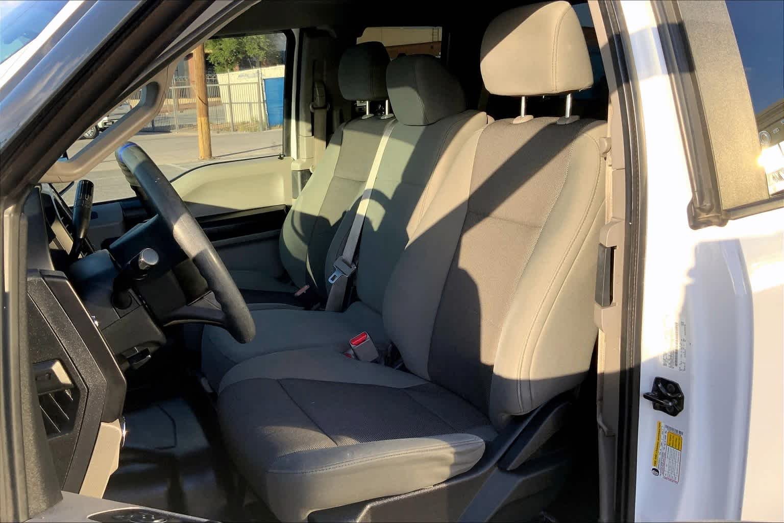 Used 2017 Oxford White Ford XL image 8
