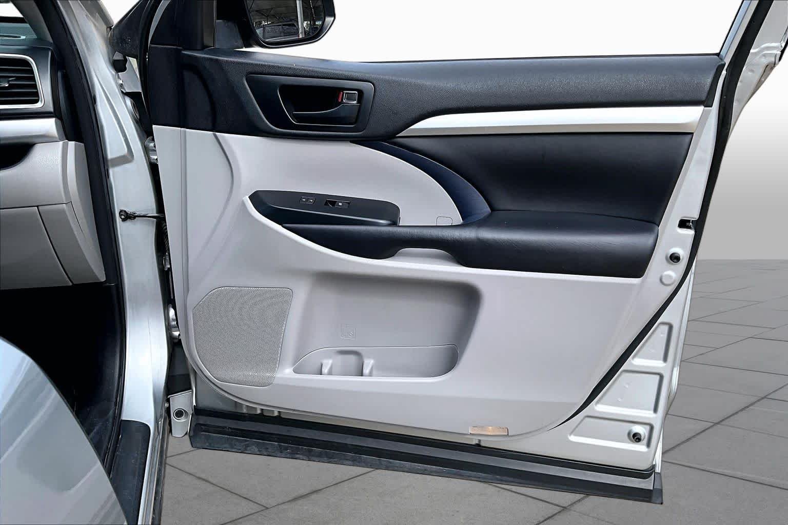 Used 2018 Celestial Silver Metallic Toyota LE Plus image 26