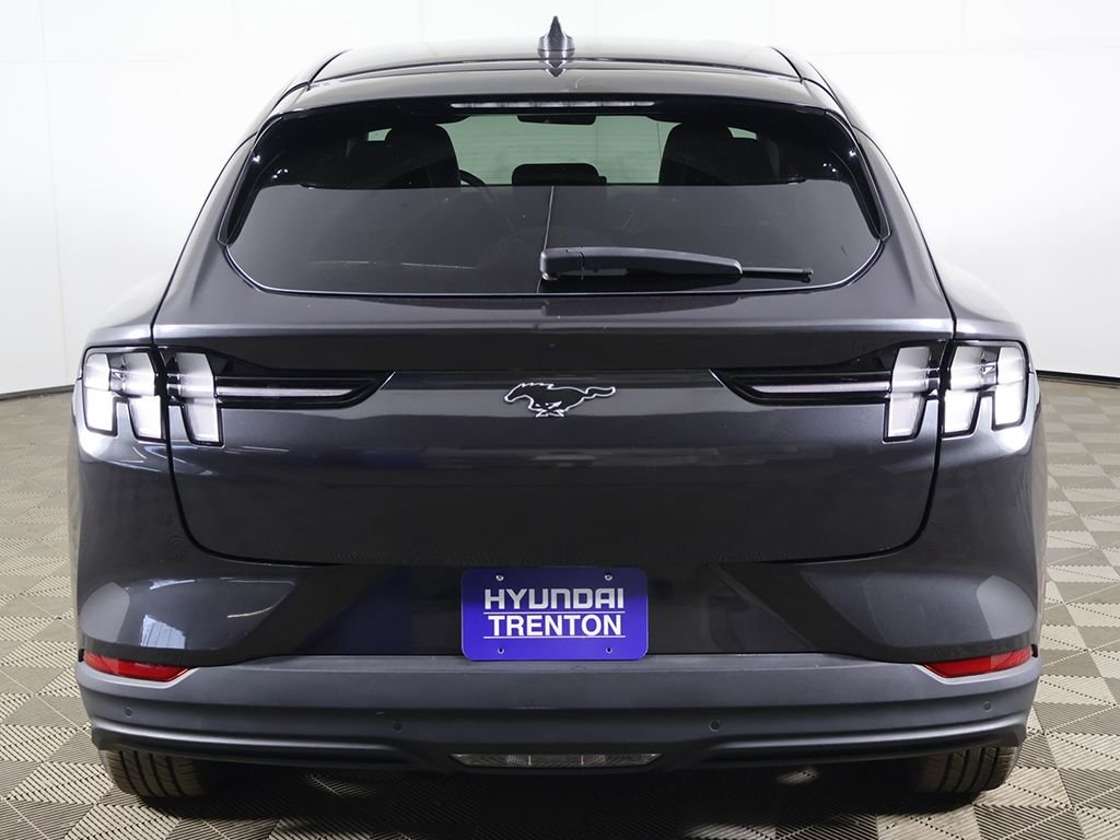 Used 2022 Gray Ford Select image 12