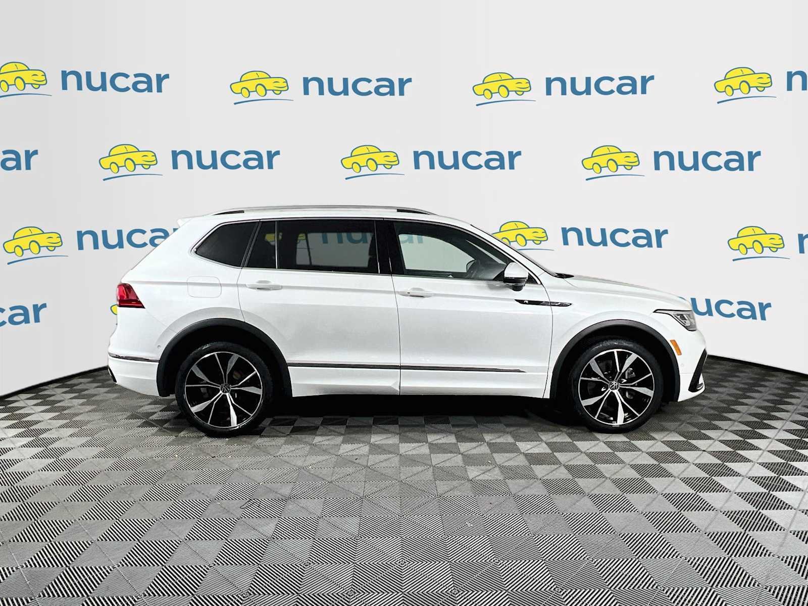 Used 2023 Opal White Pearl Volkswagen SEL R-Line image 8