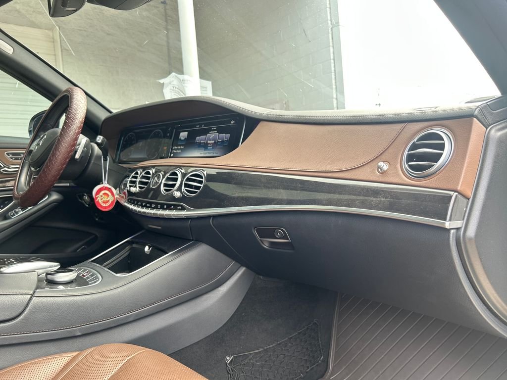 Used 2017  Mercedes-Benz S 550 image 14