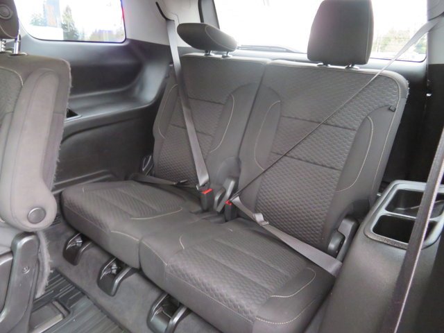 Used 2019 Ebony Twilight Metallic GMC SLE image 20