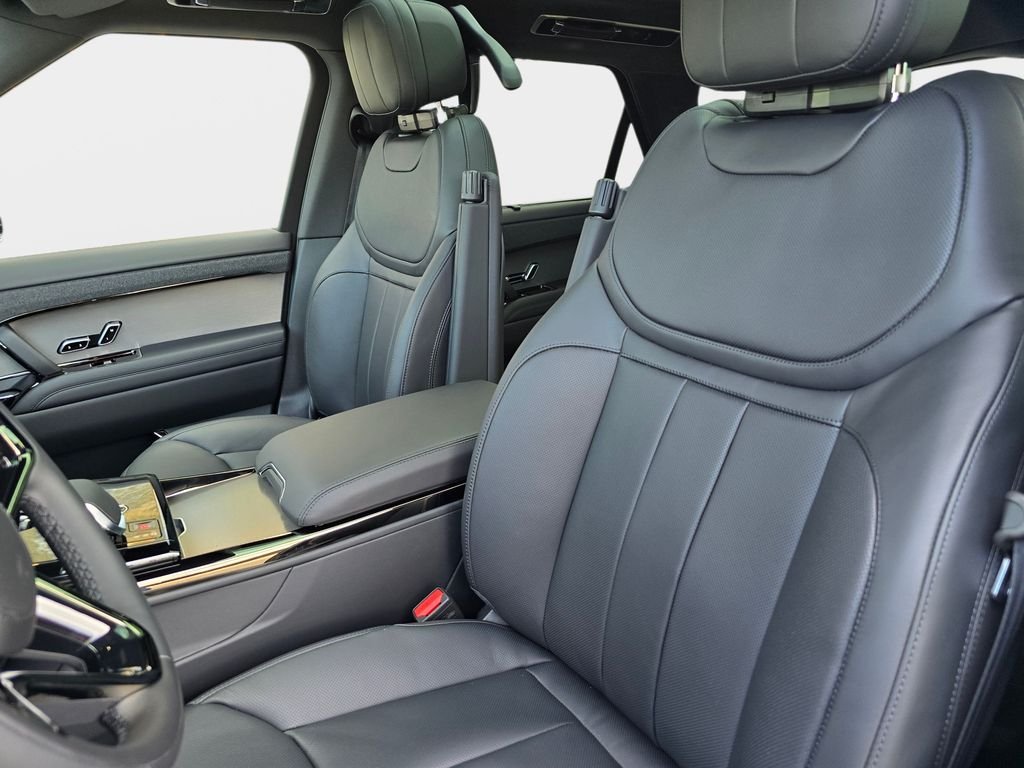 New 2026 Borasco Grey LAND ROVER Dynamic SE image 14