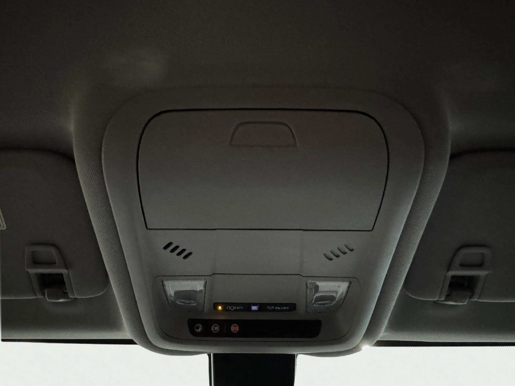 Used 2022 Silver Chevrolet LT image 19