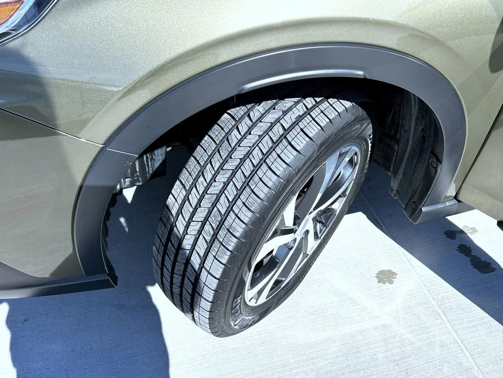 2020 Subaru Outback Touring - Photo 23