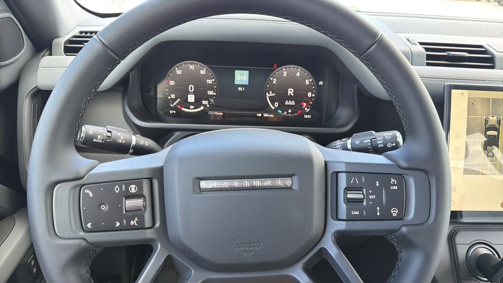 New 2026 Carpathian Grey Land Rover X-Dynamic SE image 25