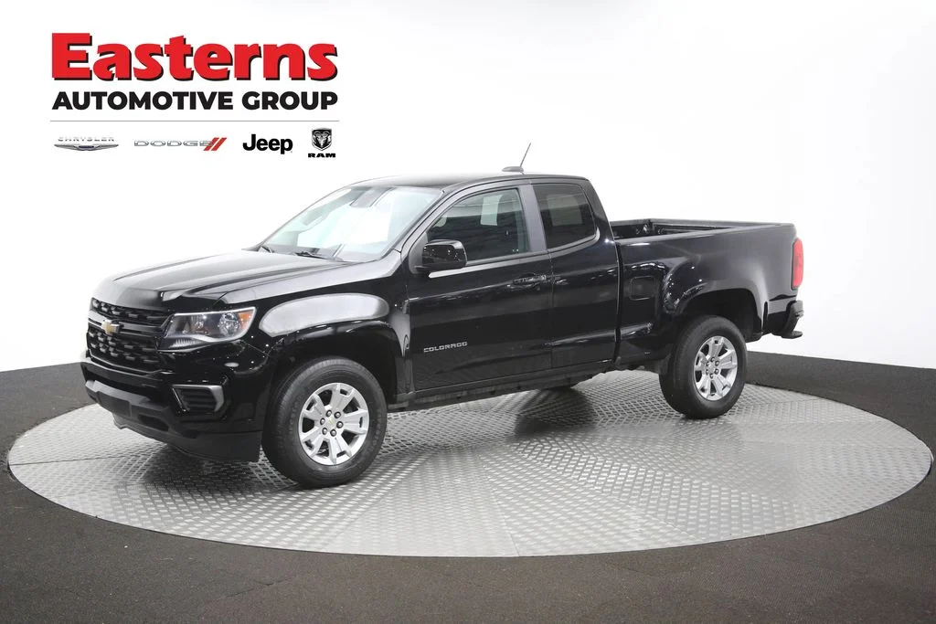 Used 2022 Black Chevrolet LT image 39