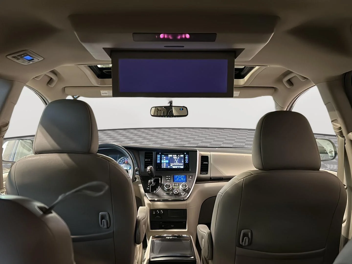 Used 2017 Midnight Black Metallic Toyota XLE Premium image 37