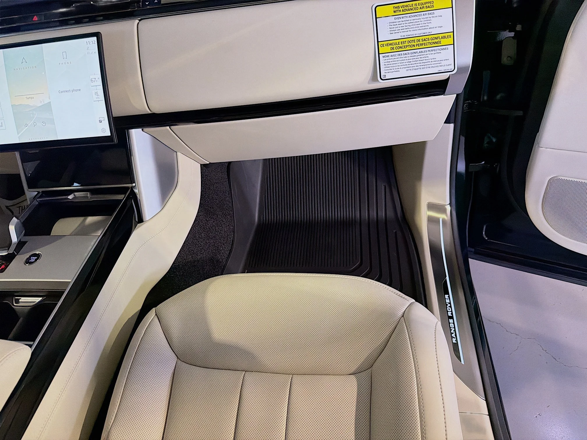 New 2026 British Racing Green LAND ROVER SE LWB 7-Seats / V8 image 17