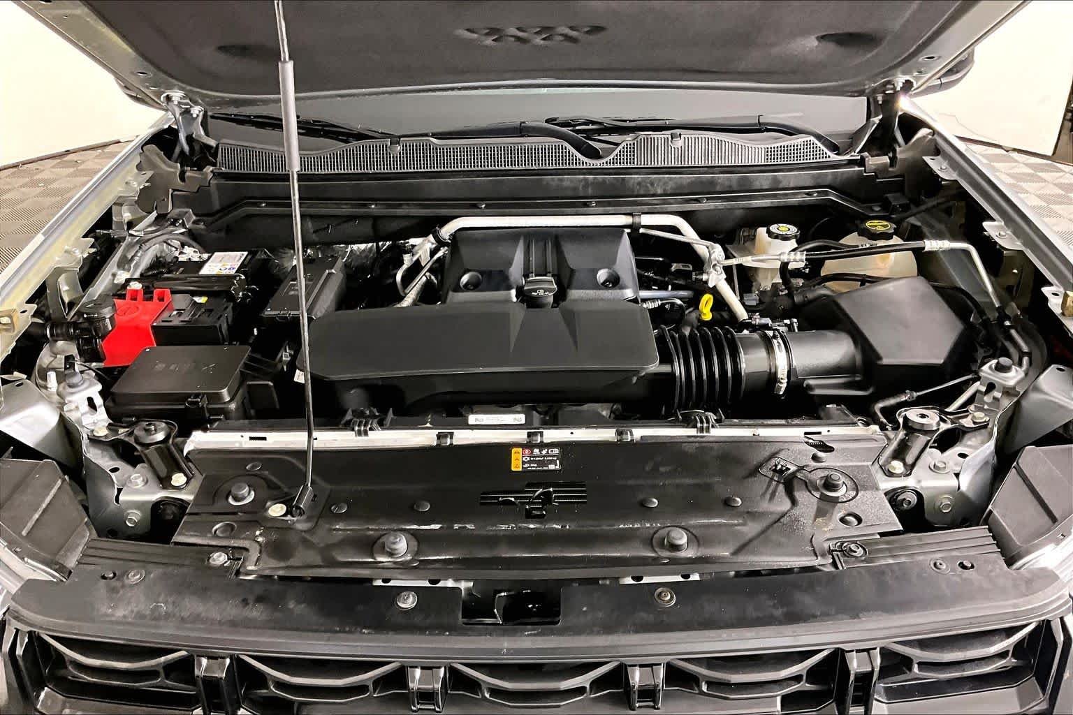 Used 2025 Sterling Metallic GMC 2WD Elevation image 29