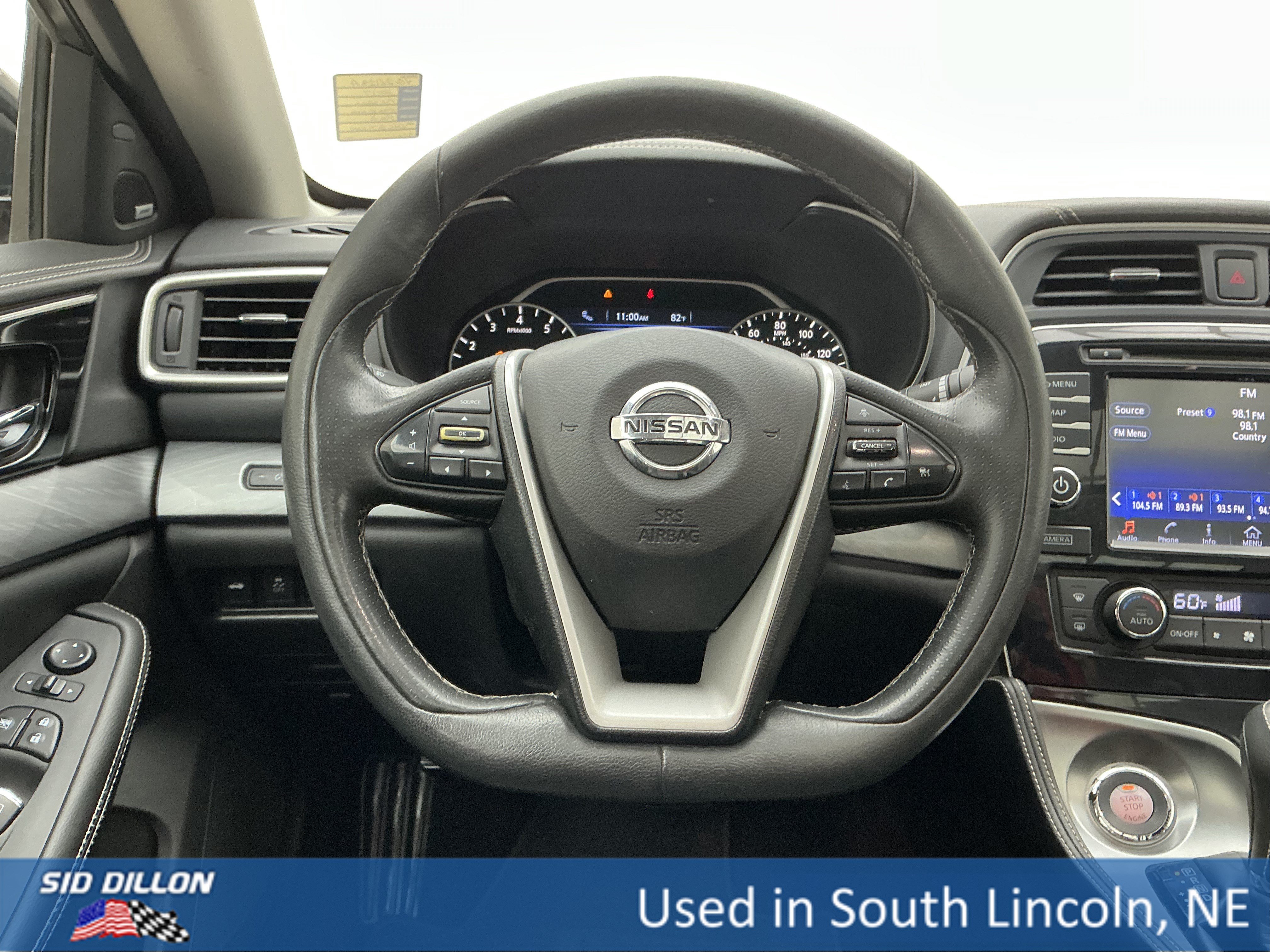 Used 2017 Coulis Red Nissan SL image 21