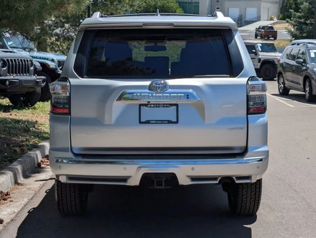 Used 2018 Classic Silver Metallic Toyota Limited image 4