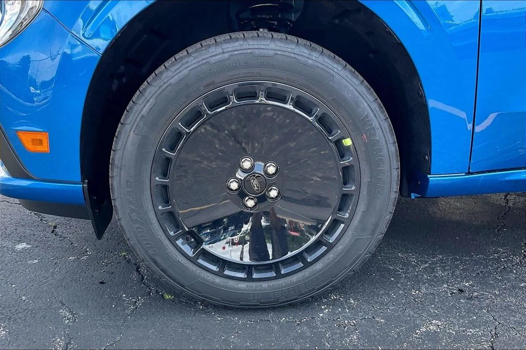 New 2026 Velocity Blue Ford Lobo™ image 8