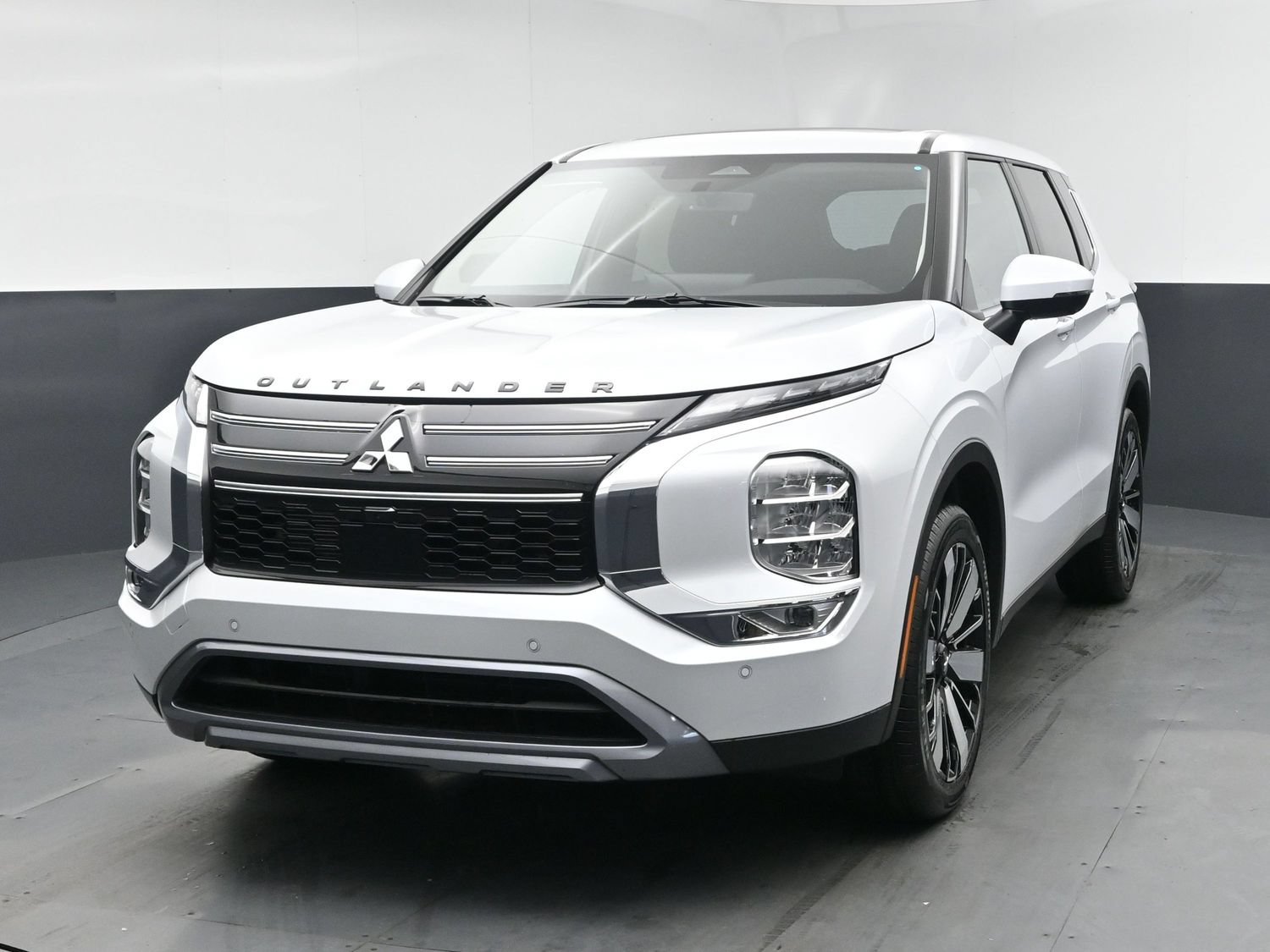 New 2026 White Mitsubishi SE 1.5T 2WD image 1