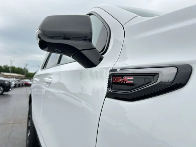 2026 GMC Yukon AT4 - Photo 18