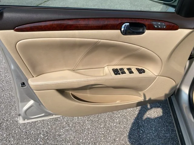 Used 2008 Gold Buick CXL image 15