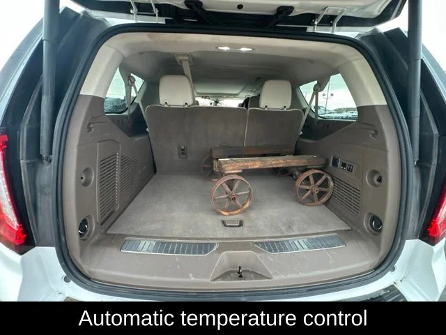 Used 2022 White GMC Denali image 13