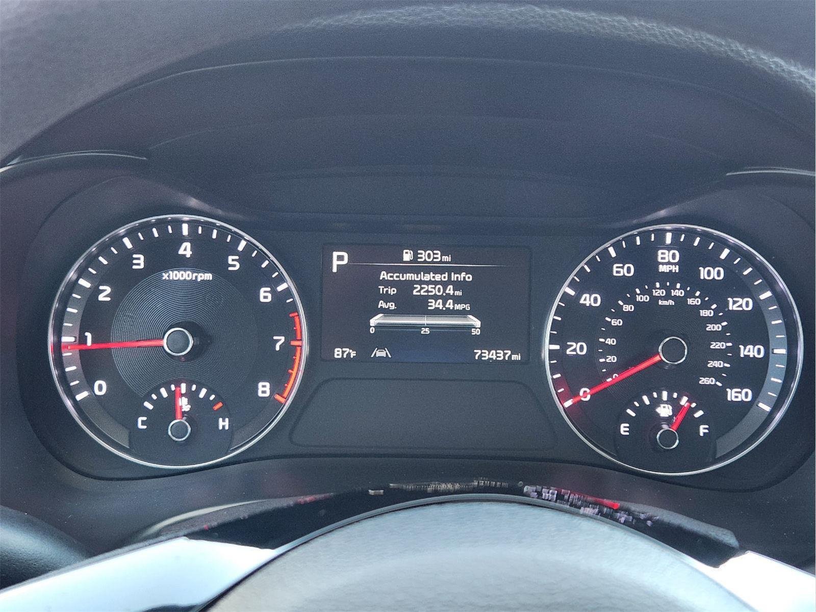 Used 2022 Currant Red Kia LXS image 15