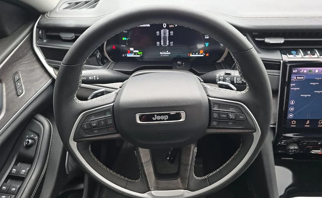 Used 2023 Brown Jeep 4xe image 10