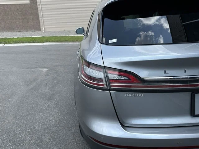 Used 2022 Silver Lincoln Reserve image 26