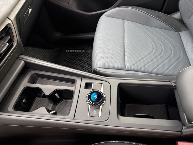 New 2026 Pure White Volkswagen 2.0T SE image 23