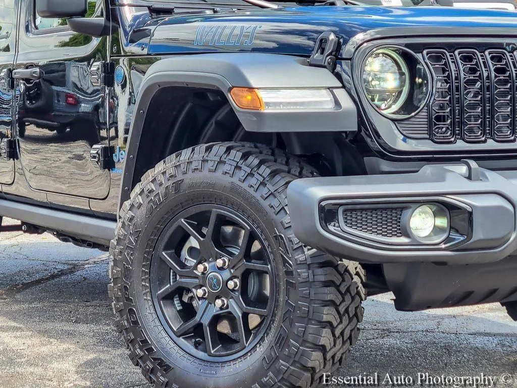 Certified Used 2025 Black Jeep Willys 4xe image 5