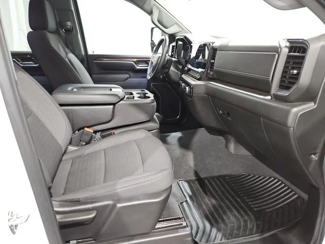 Used 2025 Summit White Chevrolet LT image 24