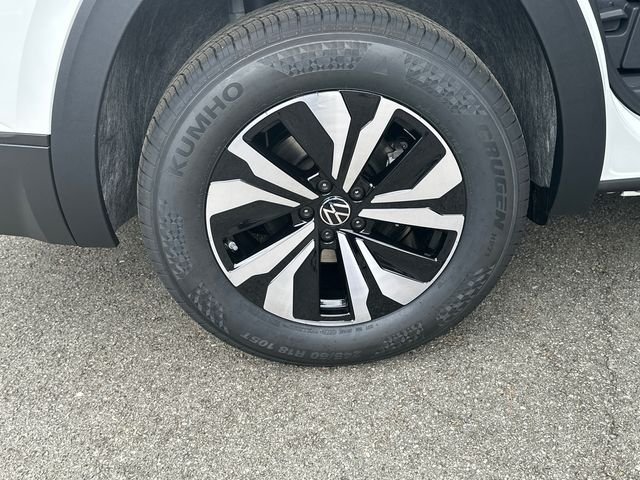 New 2026 White/off-white Volkswagen 2.0T SE image 34