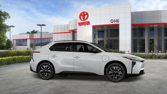New 2027 Wind Chill Pearl <sup>1</sup> Toyota  XLE image 16