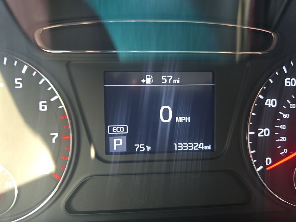 Used 2020 Purple Kia LX image 19