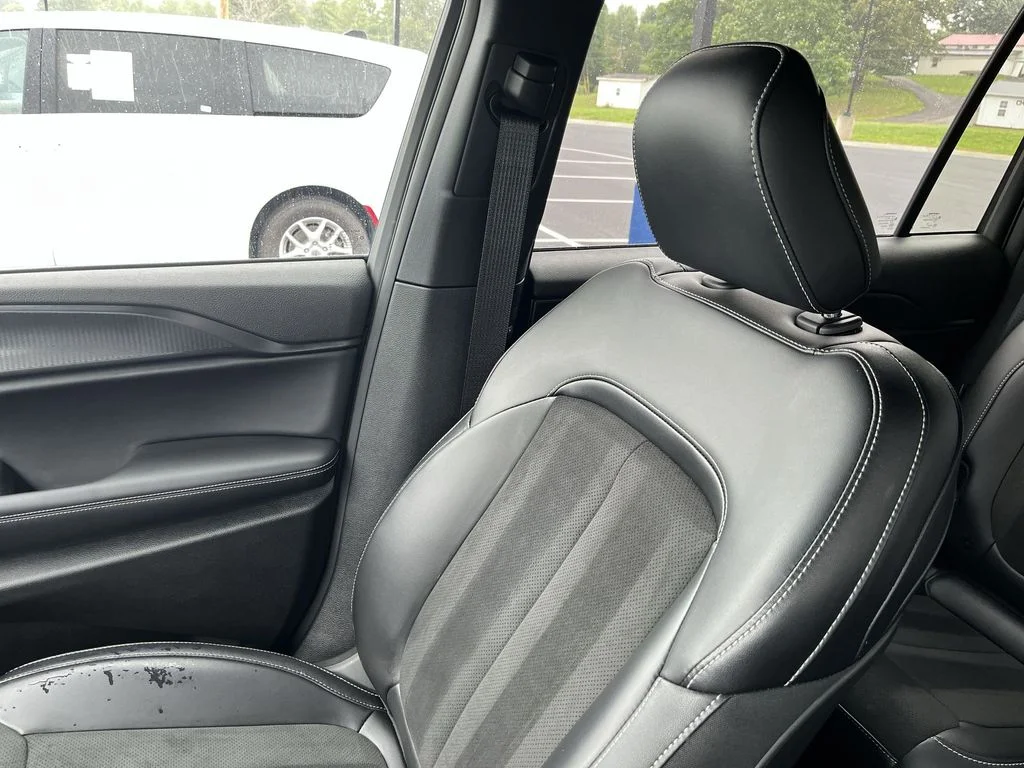 Used 2025 Gray Jeep Altitude X image 24
