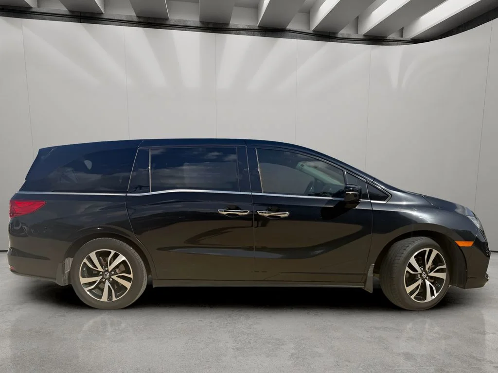 Used 2019 Crystal Black Pearl Honda Elite image 5