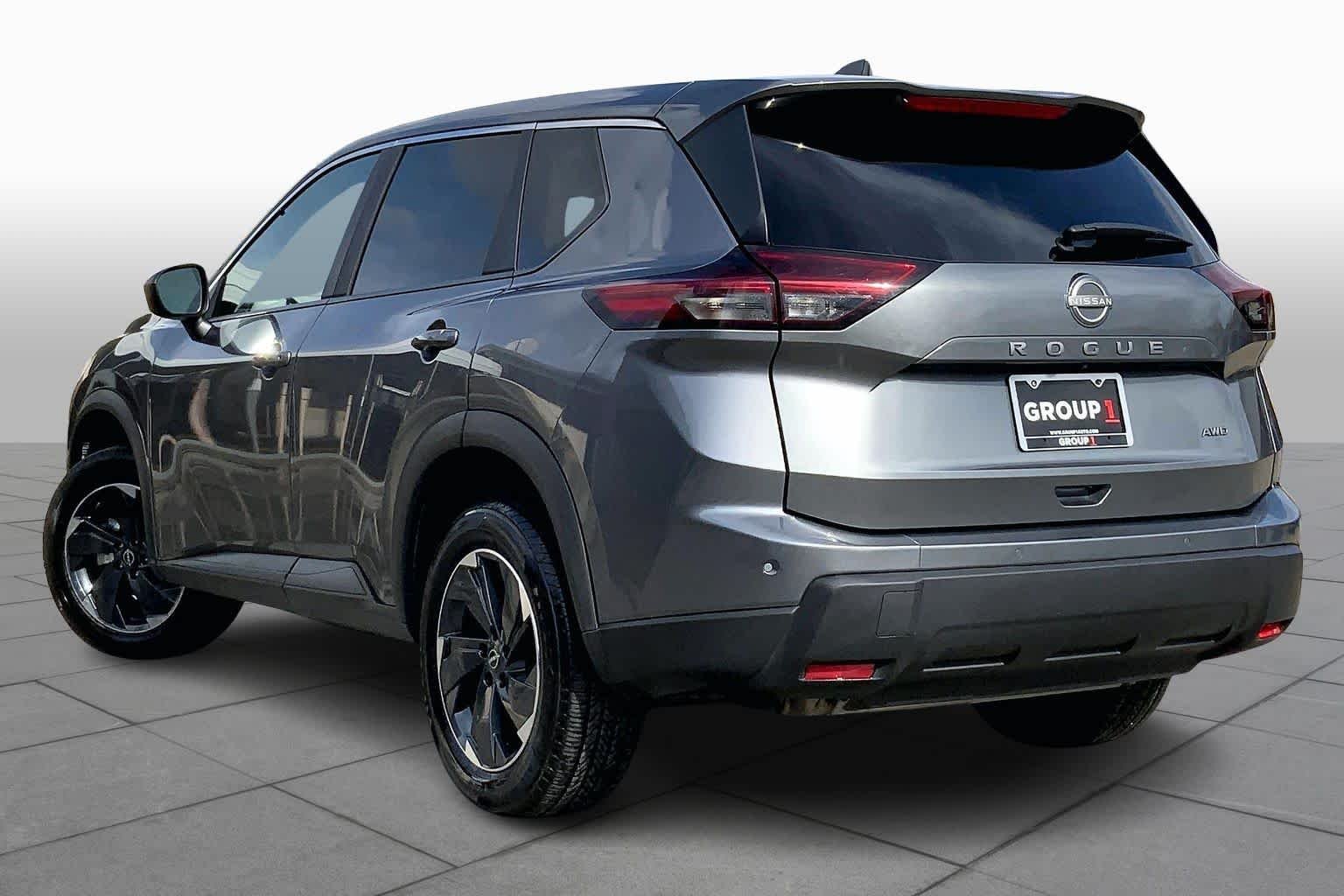 Used 2025 Gun Metallic Nissan SV image 12