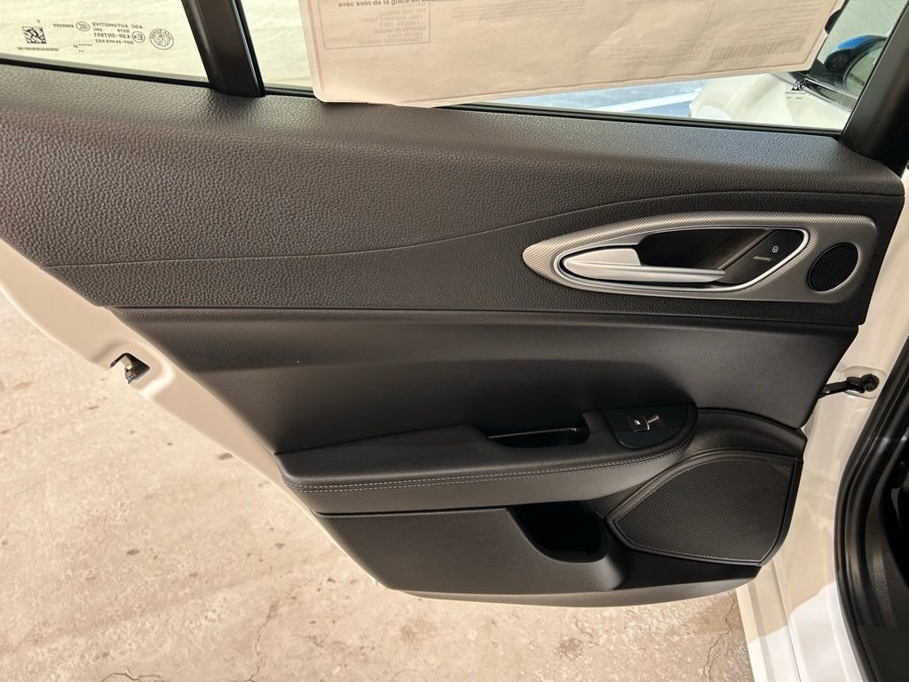 2025 Alfa Romeo Giulia Base - Photo 25