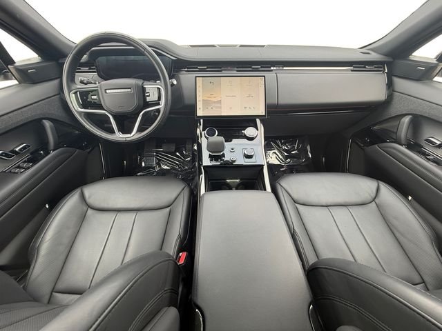 Used 2023  Land Rover SE image 12