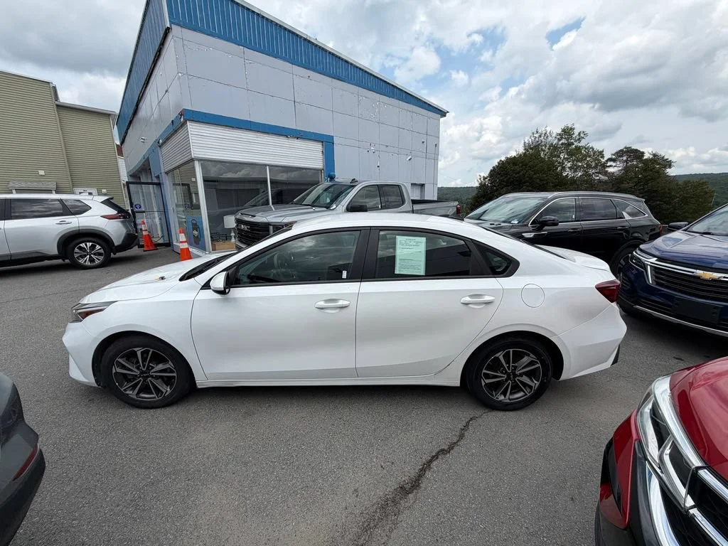 Used 2023 White Kia LXS image 2