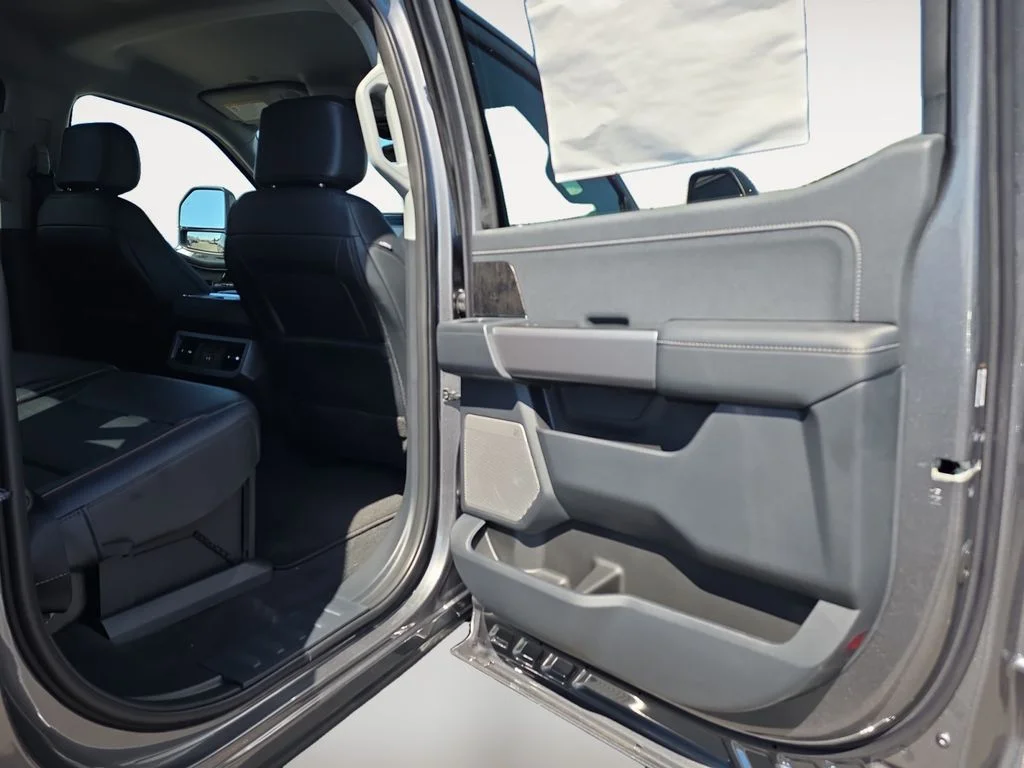 New 2026 Carbonized Gray Metallic Ford LARIAT image 13