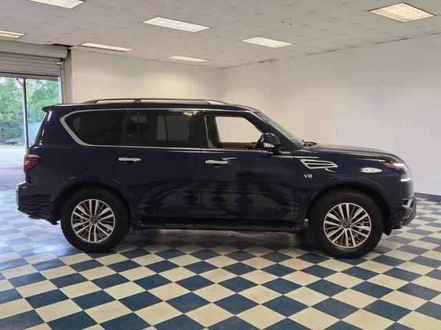 Used 2022 Blue Nissan SL image 9