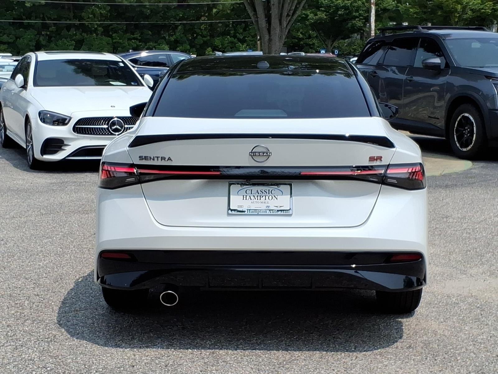 Used 2026 Aspen White Tricoat/Super Black Nissan SR image 9