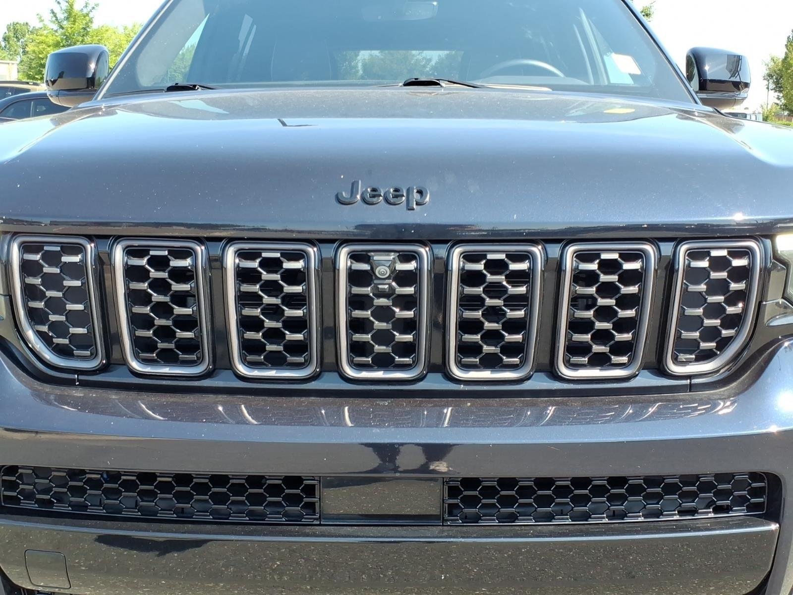 Used 2024 Diamond Black Crystal Pearlcoat Jeep Summit Reserve image 16